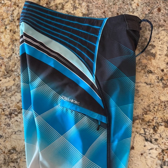 Billabong Platinum X board shorts - Picture 3 of 5